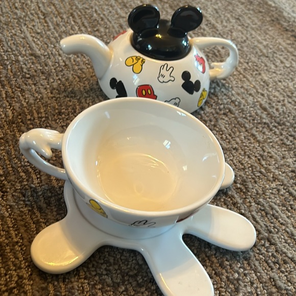 Walt Disney Mickey Mouse Tea Cup and Saucer - Picture 2 of 13